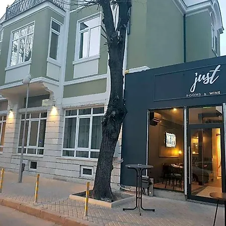 Just 2* Varna